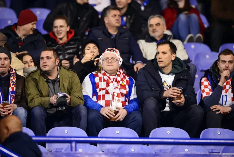 MAKSIMIR GORI: Krcate tribine bodre Vatrene u prvoj kvalifikacijskoj utakmici za Euro 2020.