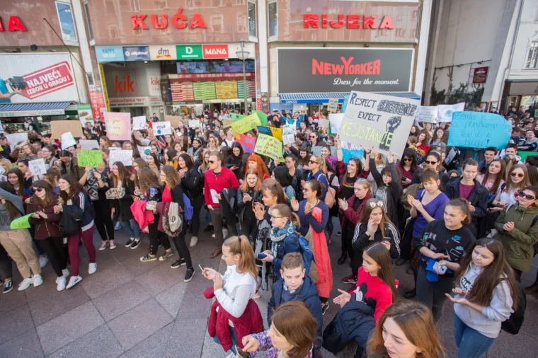 Učenici opet na ulici: 'Klimatske promjene traže na&scaron;e promjene'