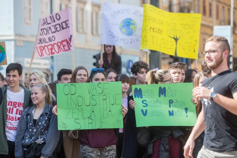 Učenici opet na ulici: 'Klimatske promjene traže na&scaron;e promjene'