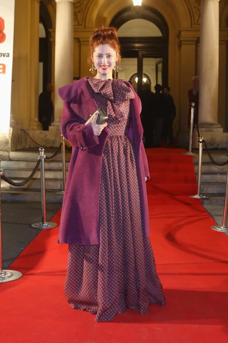 SEKSEPIL I ELEGANCIJA NA CRVENOM TEPIHU: Mehun izbacila nogu, a Rozga i Borna zaslijepile ubojitim dekolteima