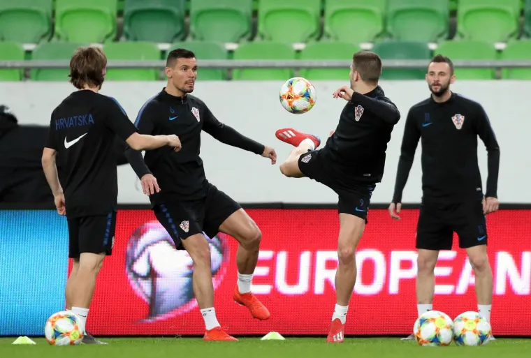 Odrađen trening u Budimpe&scaron;ti: Rebić, Lovren i Brozović se vraćaju u sastav, Jedvaj jo&scaron; pod upitnikom