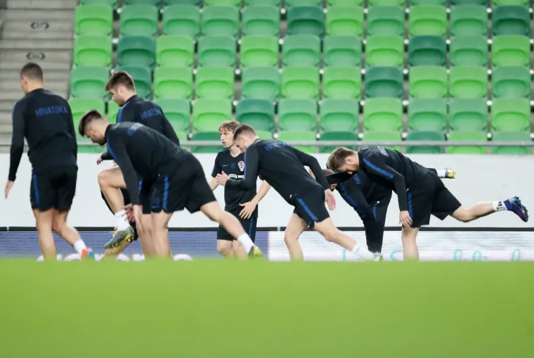 Odrađen trening u Budimpe&scaron;ti: Rebić, Lovren i Brozović se vraćaju u sastav, Jedvaj jo&scaron; pod upitnikom