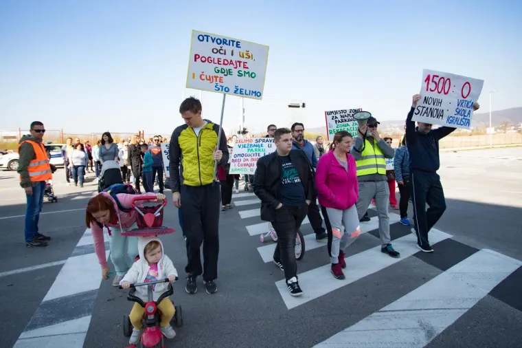Stanovnici &Scaron;panskog ne mogu vi&scaron;e &scaron;utjeti: 'Otvorite oči i u&scaron;i, pogledajte gdje smo i čujte &scaron;to želimo'