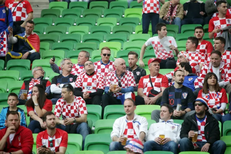 Kockice okupirale Budimpe&scaron;tu: Pogledajte sjajnu atmosferu uoči dvoboja Mađarske i Hrvatske!