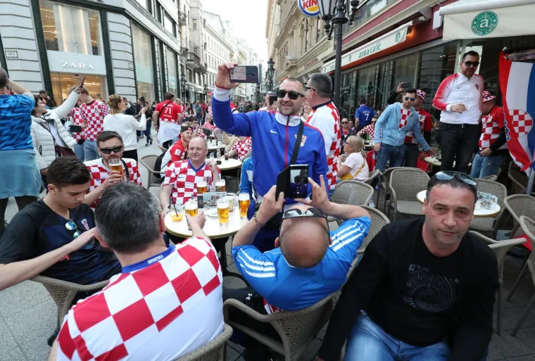Hrvatski navijači u Budimpe&scaron;ti