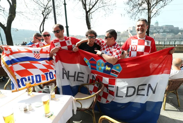 Hrvatski navijači u Budimpe&scaron;ti