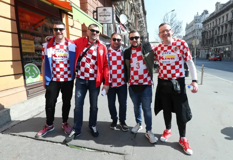 Hrvatski navijači u Budimpe&scaron;ti