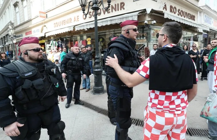 Hrvatski navijači u Budimpe&scaron;ti