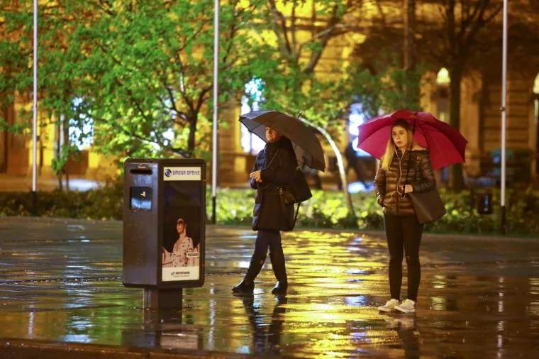 Zagrepčane dočekala najavljena ki&scaron;a i zahlađenje