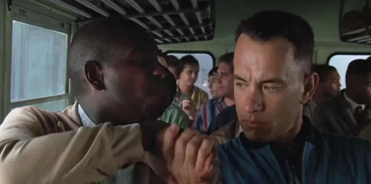 "Moje ime je Forrest Gump. Ljudi me zovu Forrest Gump" izgovara Tom Hanks u kultnoj drami, ali posljednja rečenica nije bila u scenariju, već mu je izletjela slučajno.