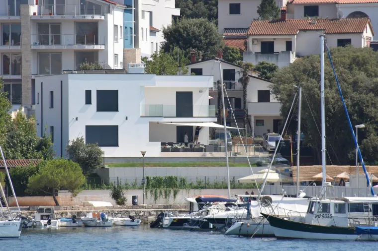 Pogledajte kakvu je rasko&scaron;nu vilu izgradio biv&scaron;i čelnik Uljanika