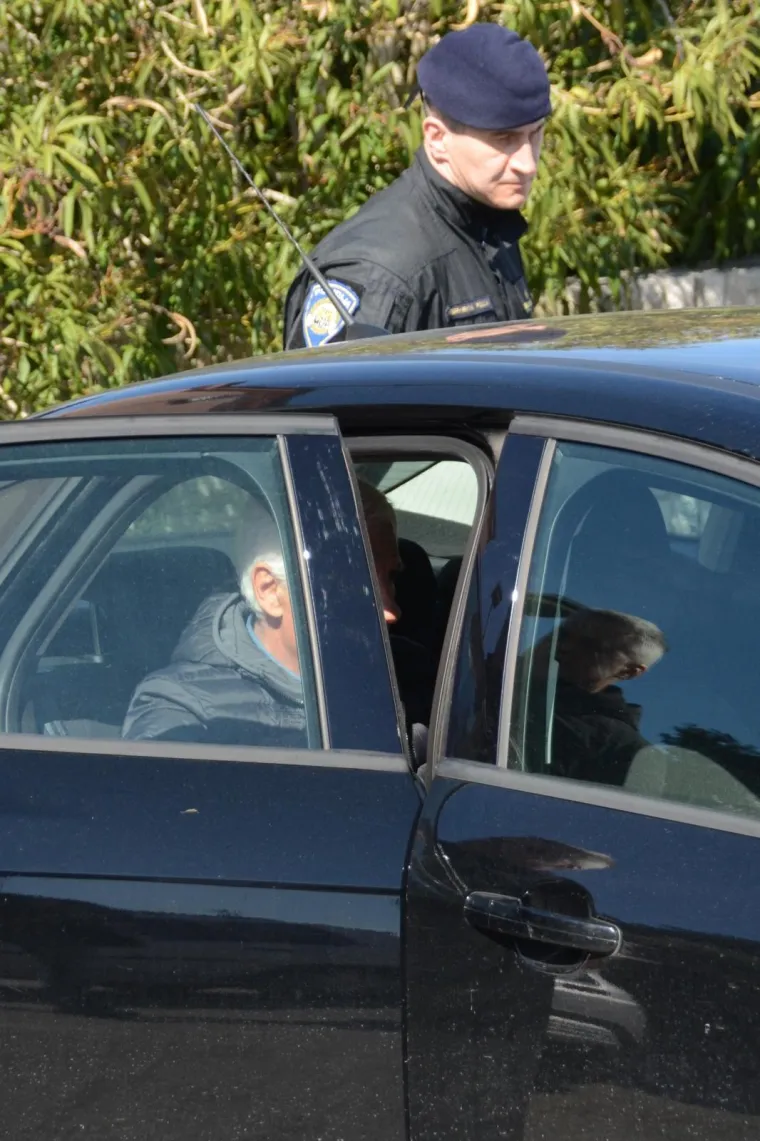 Dugogodi&scaron;nji predsjednik Uprave Uljanika Anton Brajković, koji je odstupio s funkcije 2004., uhićen je ne&scaron;to prije 11 sati u svojoj kući. Photo: Dusko Marusic/PIXSELL