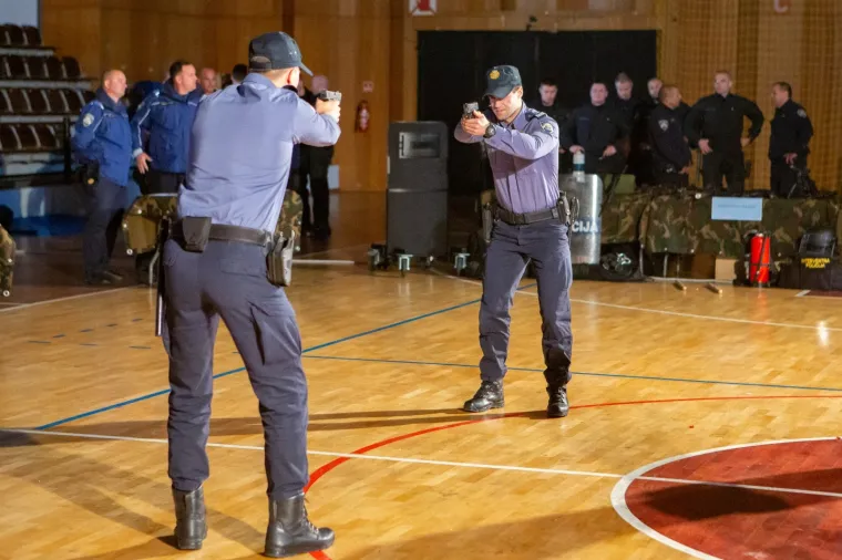 Razmi&scaron;ljate o policijskom zvanju? Evo kako izgleda regrutiranje u njihove redove!