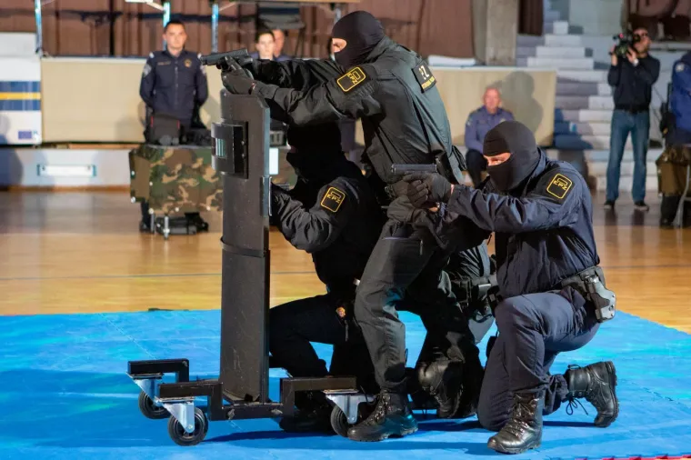 Razmi&scaron;ljate o policijskom zvanju? Evo kako izgleda regrutiranje u njihove redove!