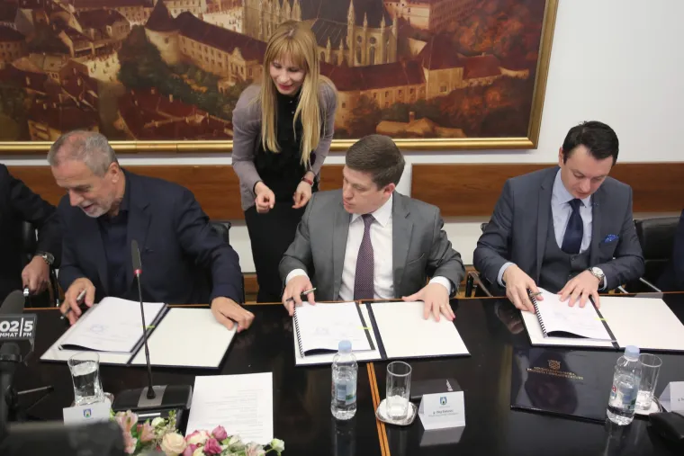 Potpisan ugovor o dodjeli 320 milijuna kuna za rekonstrukciju rotora