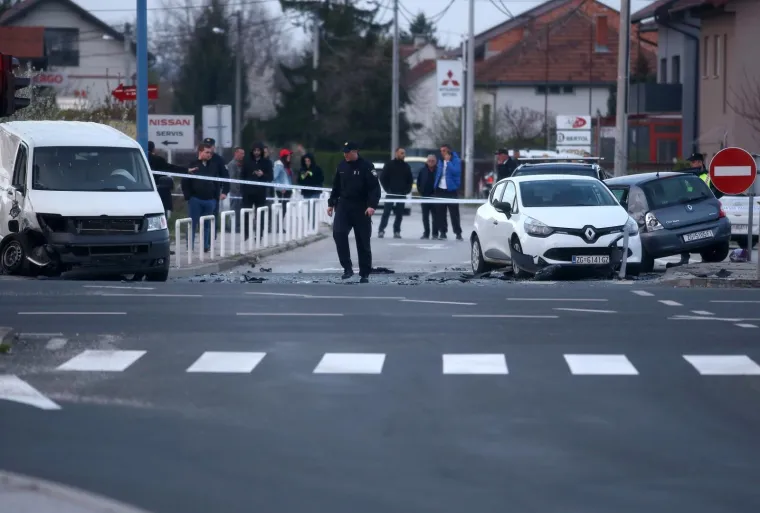 SUDAR NEKOLIKO VOZILA KOD VELIKE MLAKE: Jedna osoba poginula