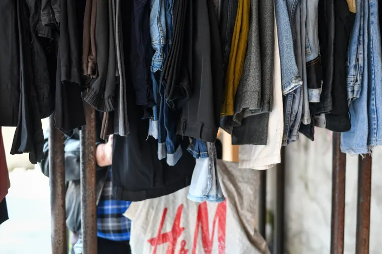 Kad se male ruke slože: Građani se udružili i u jednom danu obnovili Otvoreni ormar