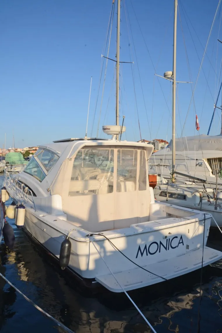 POGLEDAJTE BRODOVE KOJIMA SU SE KORISTILI POSRNULI &Scaron;EFOVI ULJANIKA: Sada stoje na vezu nedaleko Pule