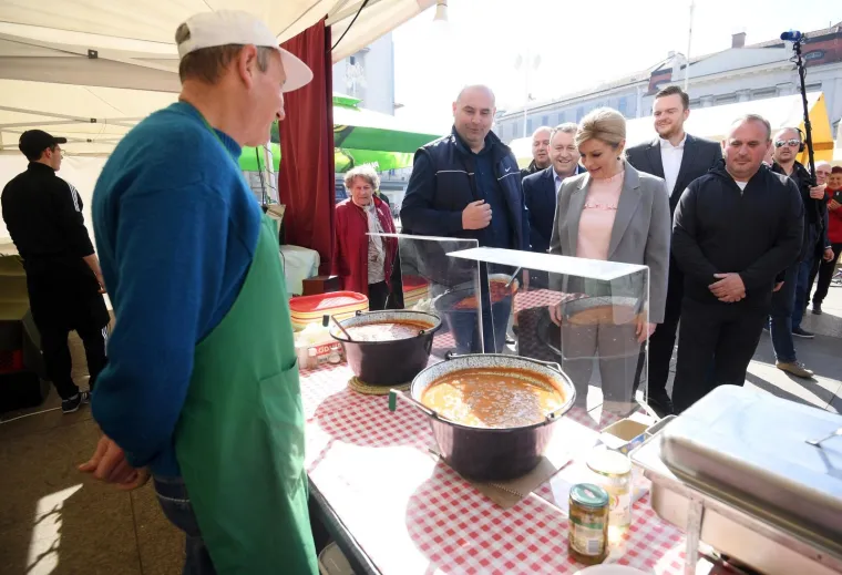 Predsjednica blistala na sajmu Hrvatskih otočnih proizvoda