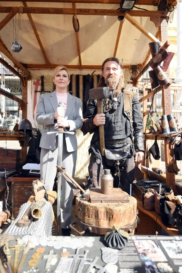 Predsjednica blistala na sajmu Hrvatskih otočnih proizvoda