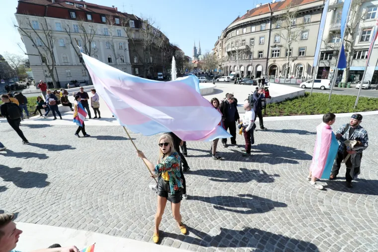 Zagreb: Prvi Balkanski Trans Inter Mar&scaron; 30.03.2019., Zagreb - Udruge Trans Mreza Balkan, Trans Aid i Spektra organizirali su prvi Balkanski Trans Inter Mars pod sloganom "Moje tijelo - moj hram! Moj identitet - moja stvar". Sudionici su se okupili na Trgu zrtava fasizma odakle su krenuli Trgom hrvatskih velikana, Jurisicevom, do Trga bana Jelacica, Praskom do Zrinjevca. Photo: Sanjin Strukic/PIXSELL