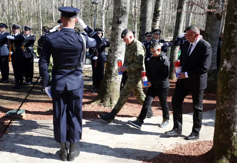 POLITIČKI VRH STIGAO NA PLITVICE: Evo tko je sve bio na obilježavanju 28. obljetnice akcije Plitvice i pogibije 1. hrvatskog redarstvenika