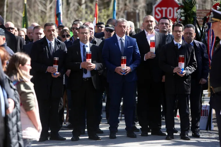 POLITIČKI VRH STIGAO NA PLITVICE: Evo tko je sve bio na obilježavanju 28. obljetnice akcije Plitvice i pogibije 1. hrvatskog redarstvenika