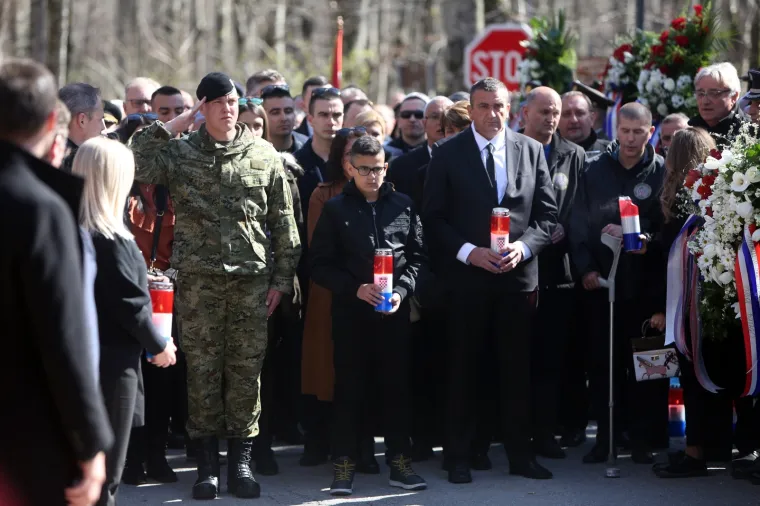 POLITIČKI VRH STIGAO NA PLITVICE: Evo tko je sve bio na obilježavanju 28. obljetnice akcije Plitvice i pogibije 1. hrvatskog redarstvenika