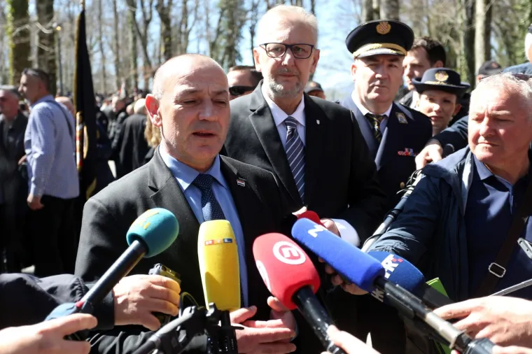 POLITIČKI VRH STIGAO NA PLITVICE: Evo tko je sve bio na obilježavanju 28. obljetnice akcije Plitvice i pogibije 1. hrvatskog redarstvenika