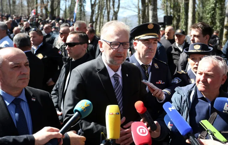 POLITIČKI VRH STIGAO NA PLITVICE: Evo tko je sve bio na obilježavanju 28. obljetnice akcije Plitvice i pogibije 1. hrvatskog redarstvenika