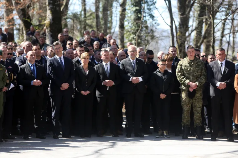 POLITIČKI VRH STIGAO NA PLITVICE: Evo tko je sve bio na obilježavanju 28. obljetnice akcije Plitvice i pogibije 1. hrvatskog redarstvenika