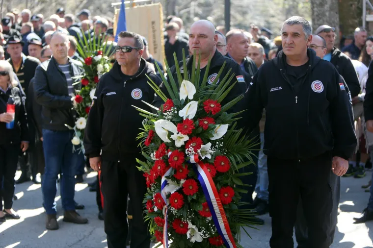 POLITIČKI VRH STIGAO NA PLITVICE: Evo tko je sve bio na obilježavanju 28. obljetnice akcije Plitvice i pogibije 1. hrvatskog redarstvenika