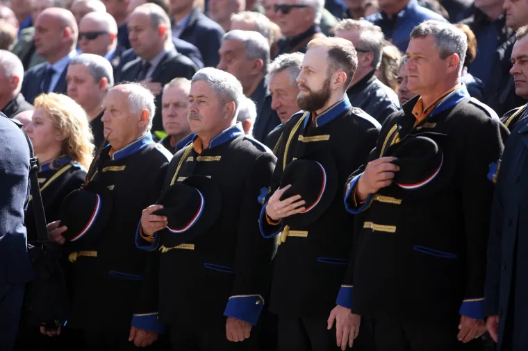 POLITIČKI VRH STIGAO NA PLITVICE: Evo tko je sve bio na obilježavanju 28. obljetnice akcije Plitvice i pogibije 1. hrvatskog redarstvenika