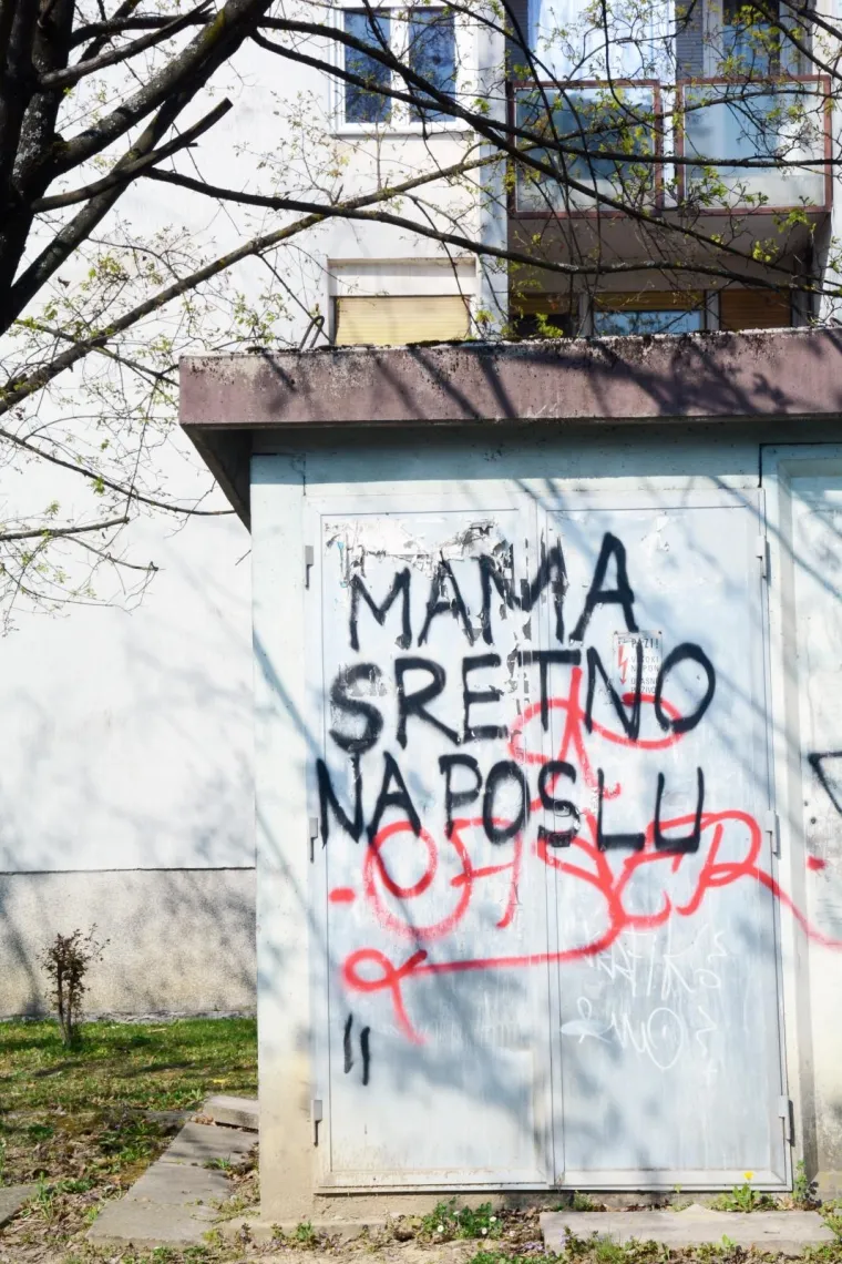 Majka je sigurno presretna! Pogledajte što joj je dijete poručilo grafitom