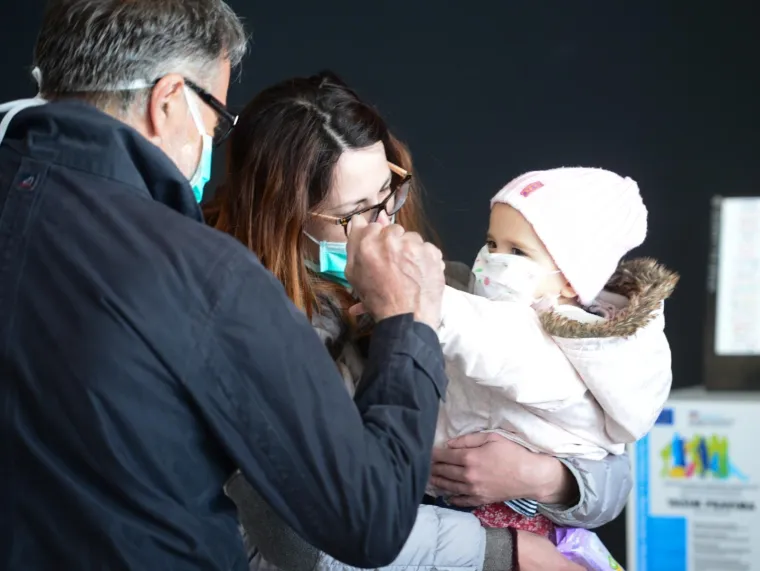 Dočekali je velikim pljeskom: Mila krenula na eksperimentalno liječenje