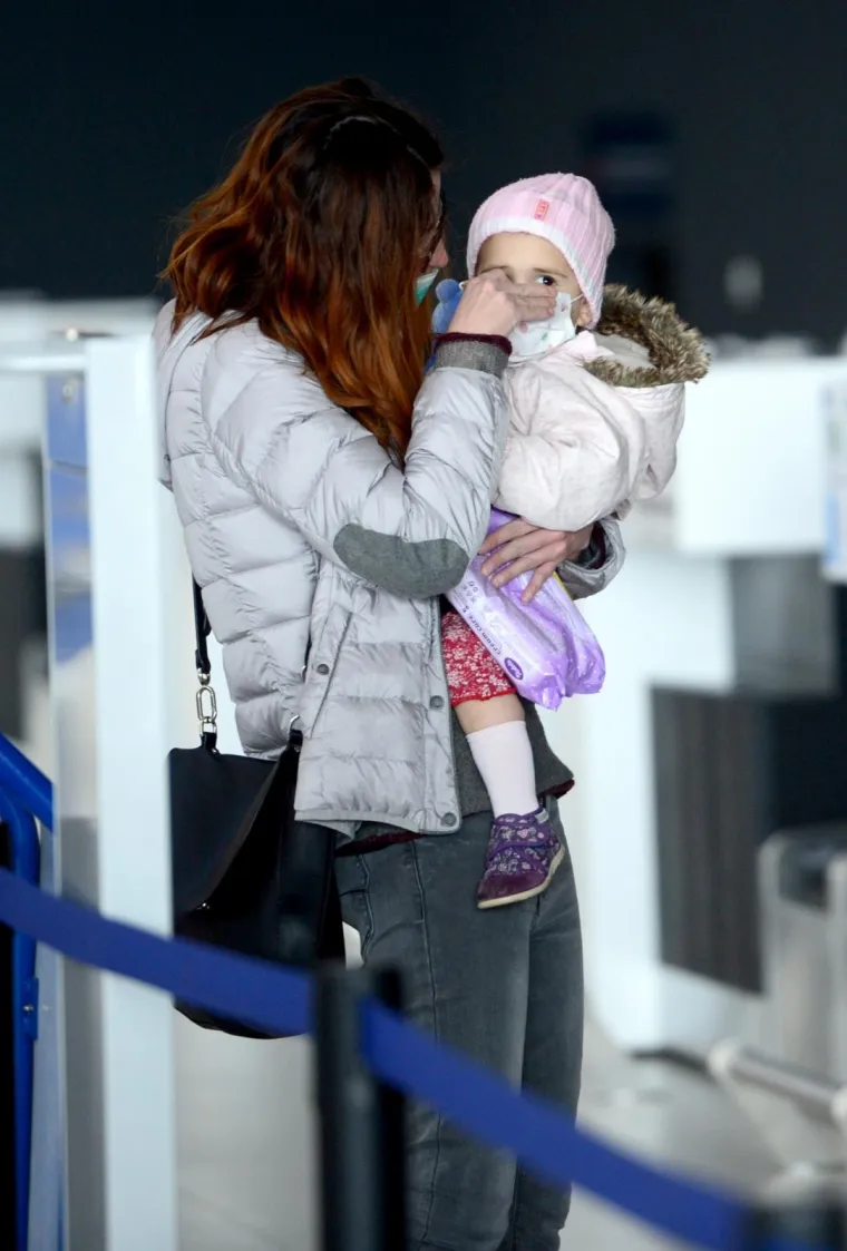 PUTNICI IH ISPRATILI PLJESKOM: Malena Mila i roditelji odletjeli u Philadelphiju