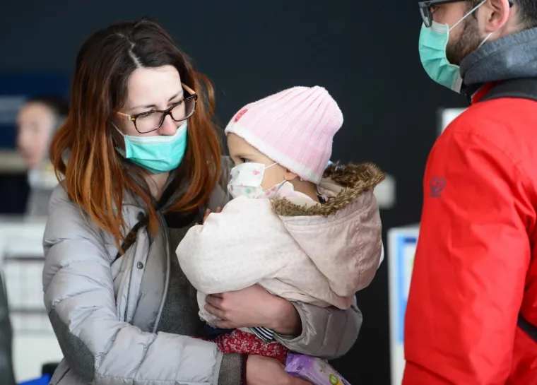 PUTNICI IH ISPRATILI PLJESKOM: Malena Mila i roditelji odletjeli u Philadelphiju