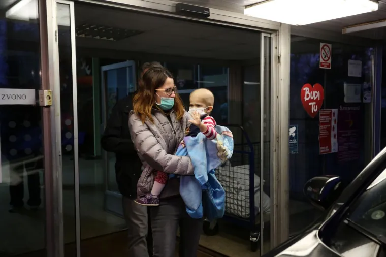 MALENA, SRETNO I VRATI NAM SE ZDRAVA! Mila Rončević u pratnji roditelja odlazi na liječenje u Philadelphiju