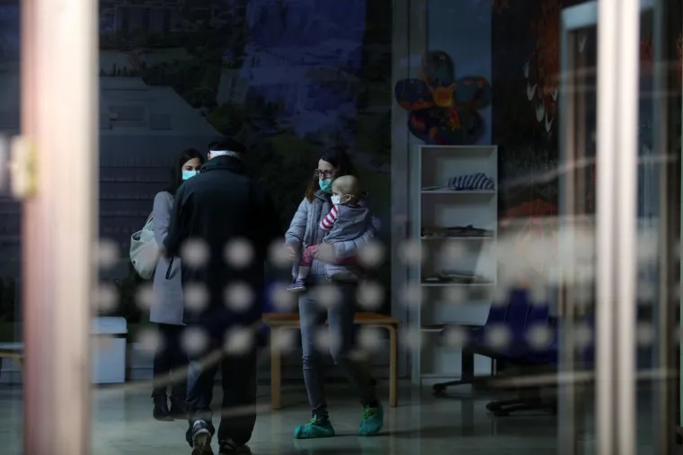 MALENA, SRETNO I VRATI NAM SE ZDRAVA! Mila Rončević u pratnji roditelja odlazi na liječenje u Philadelphiju