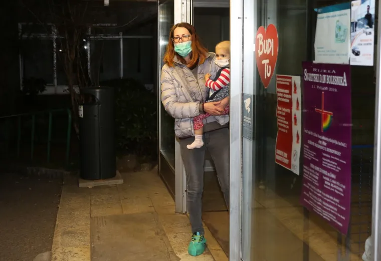 MALENA, SRETNO I VRATI NAM SE ZDRAVA! Mila Rončević u pratnji roditelja odlazi na liječenje u Philadelphiju