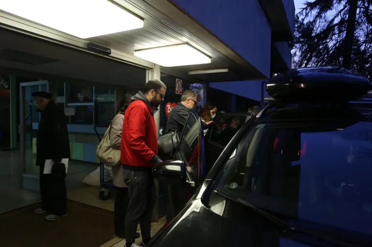 MALENA, SRETNO I VRATI NAM SE ZDRAVA! Mila Rončević u pratnji roditelja odlazi na liječenje u Philadelphiju