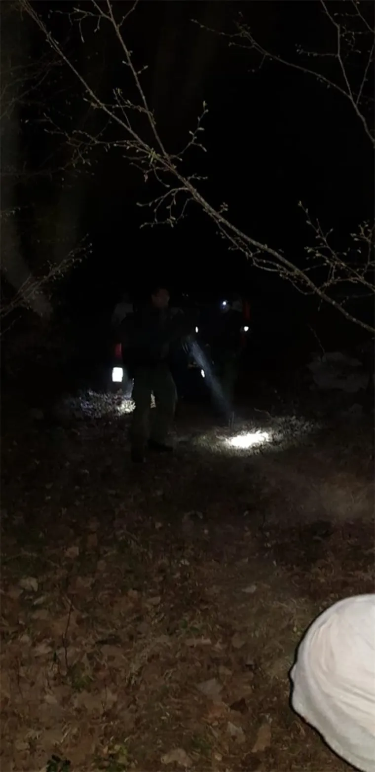 Specijalci, granični policajci i djelatnici Hitne medicinske pomoći spa&scaron;avali migranta na nepristupačnom terenu