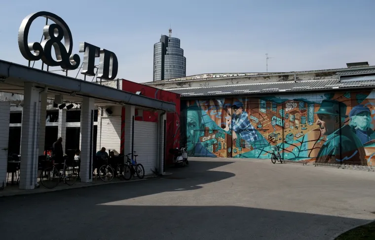 Mural Sunday Havoc umjetničkog trojca krasi zid u dvorištu zagrebačkog Studentskog centra