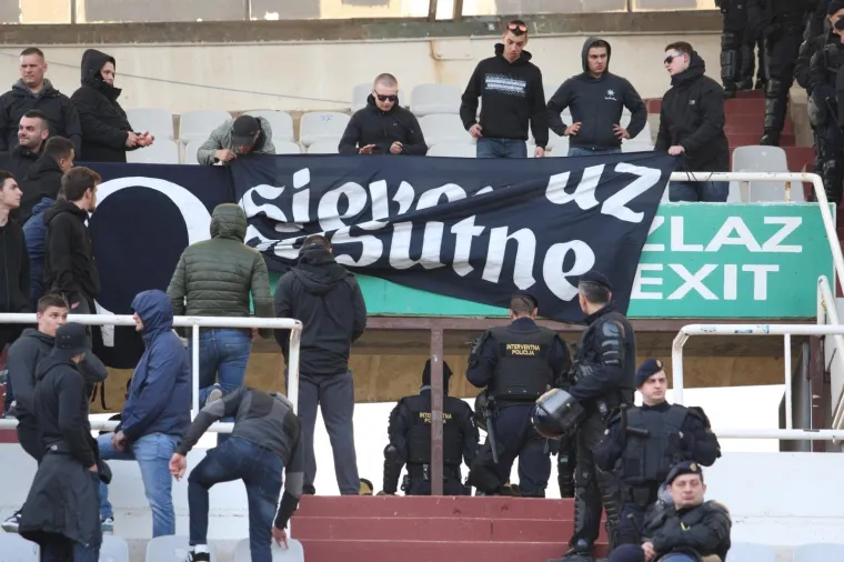 OSJETITE DA&Scaron;AK ATMOSFERE S POLJUDA: Najveći derbi hrvatskog nogometa u fotografijama