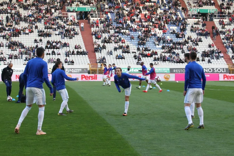 OSJETITE DA&Scaron;AK ATMOSFERE S POLJUDA: Najveći derbi hrvatskog nogometa u fotografijama
