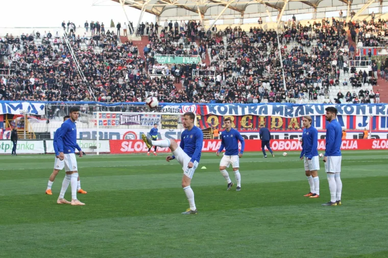 OSJETITE DA&Scaron;AK ATMOSFERE S POLJUDA: Najveći derbi hrvatskog nogometa u fotografijama