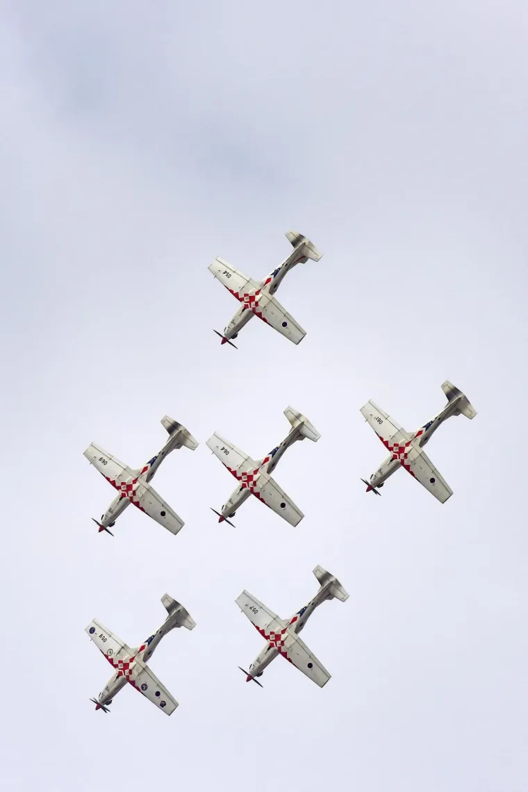 Ostavljaju bez daha: Krila oluje i talijanski 'Frecce Tricolori' letjeli iznad Zadra