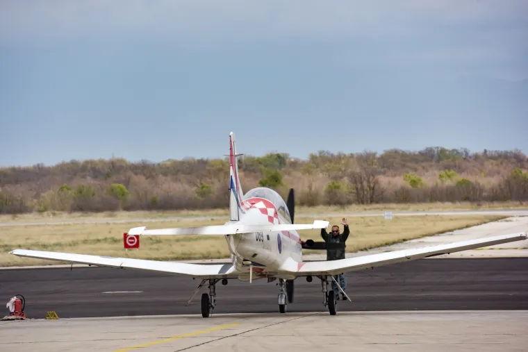 Ostavljaju bez daha: Krila oluje i talijanski 'Frecce Tricolori' letjeli iznad Zadra