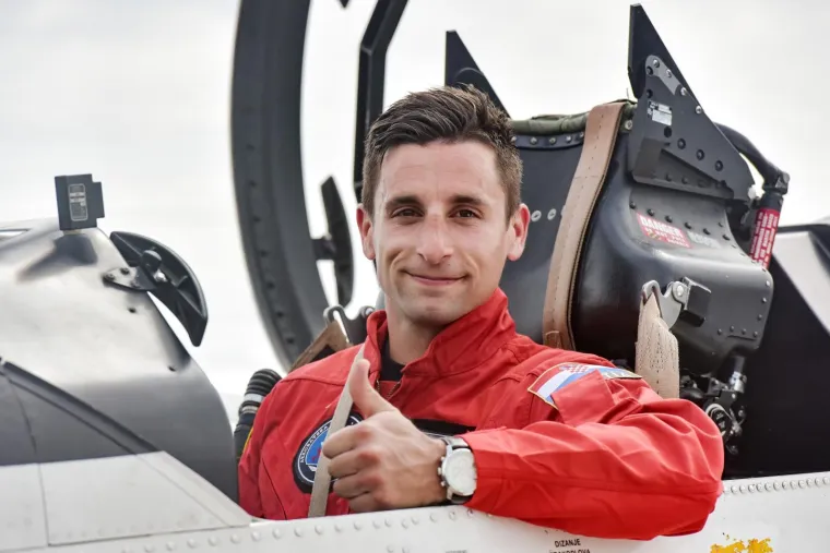 Ostavljaju bez daha: Krila oluje i talijanski 'Frecce Tricolori' letjeli iznad Zadra