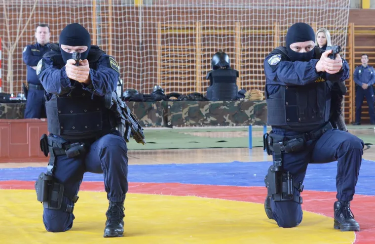 Razmišljate o policijskoj profesiji? MUP traži 750 mladih policajaca, evo kako to izgleda!
